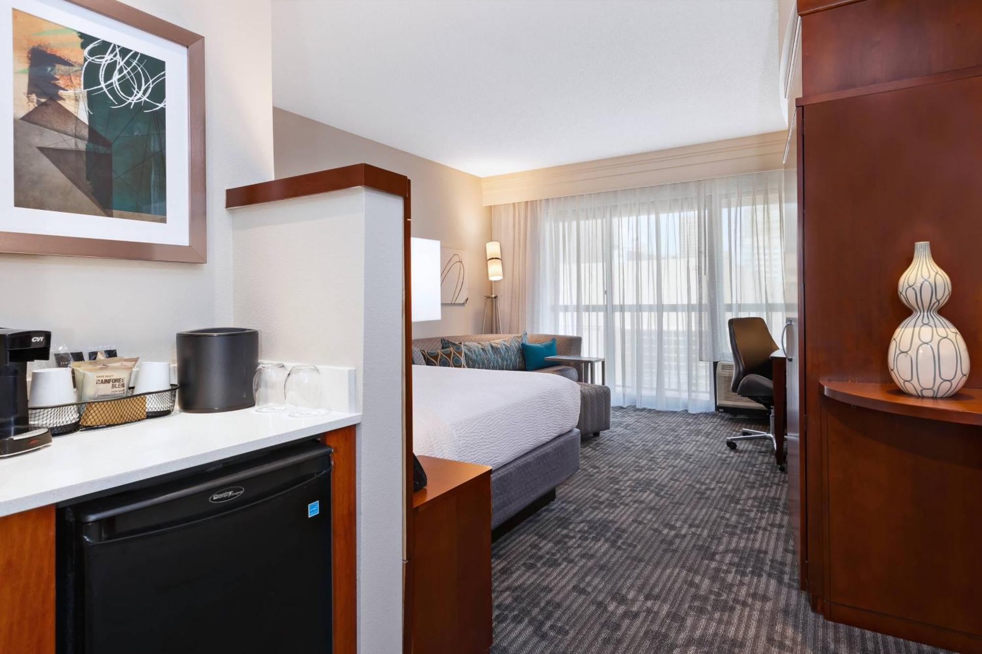 Courtyard By Marriott Oklahoma City Downtown מראה חיצוני תמונה